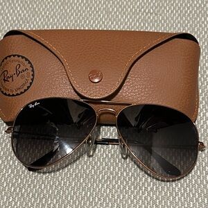 Ray-Ban Aviator Sunglasses with Brown Case and Black Gradient Lenses
